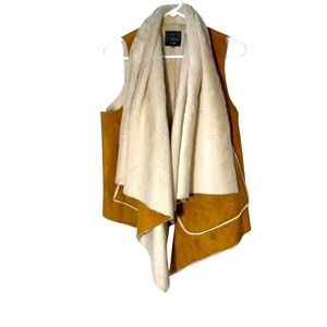 DOLCE CABO Women's Faux Fur Open Vest Jacket Size Medium